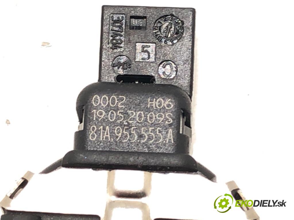 AUDI A8 D5 (4N2, 4N8) 2017 - 2022    60 TFSI Mild Hybrid quattro 338 kW [460 KM] Hybryda silnik benzynowy / elektryczny 2018 - 2022  Snímač dažďa 81A955555A (Snímače dažďa)