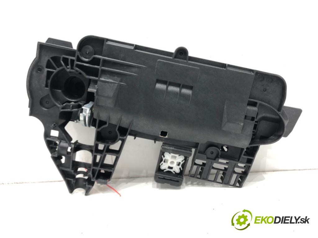 BMW X1 (U11) 2022-2025    s-drive 2.0i 115kW [156KM] BENZYNA  Kľučka vonkajšia ľavy zad 5A68EF1
