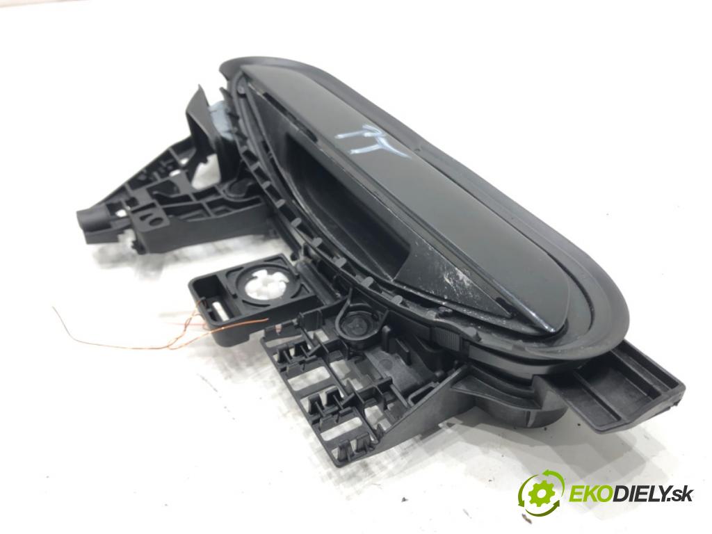 BMW X1 (U11) 2022-2025    s-drive 2.0i 115kW [156KM] BENZYNA  Kľučka vonkajšia pravy zad 5A68EF2