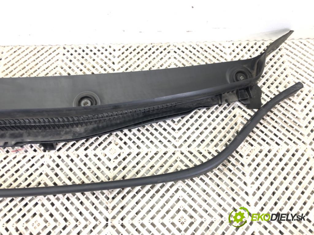 BMW X1 (U11) 2022-2025    s-drive 2.0i 115kW [156KM] BENZYNA  Torpédo, plast pod čelné okno 9478651 (Torpéda)