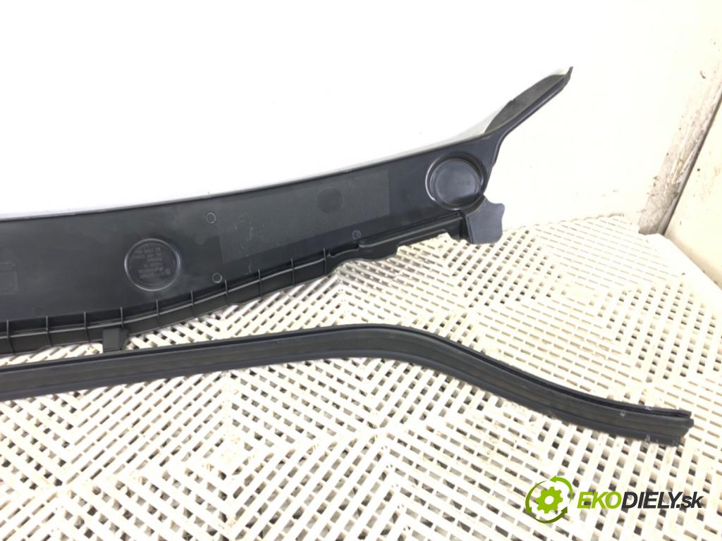 BMW X1 (U11) 2022-2025    s-drive 2.0i 115kW [156KM] BENZYNA  Torpédo, plast pod čelné okno 9478651 (Torpéda)