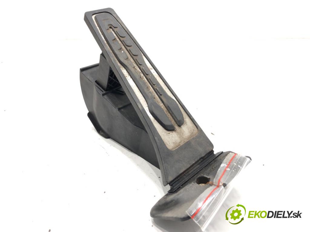 BMW X1 (U11) 2022-2025    s-drive 2.0i 115kW [156KM] BENZYNA  Potenciometer plynu 6889824 (Pedále)