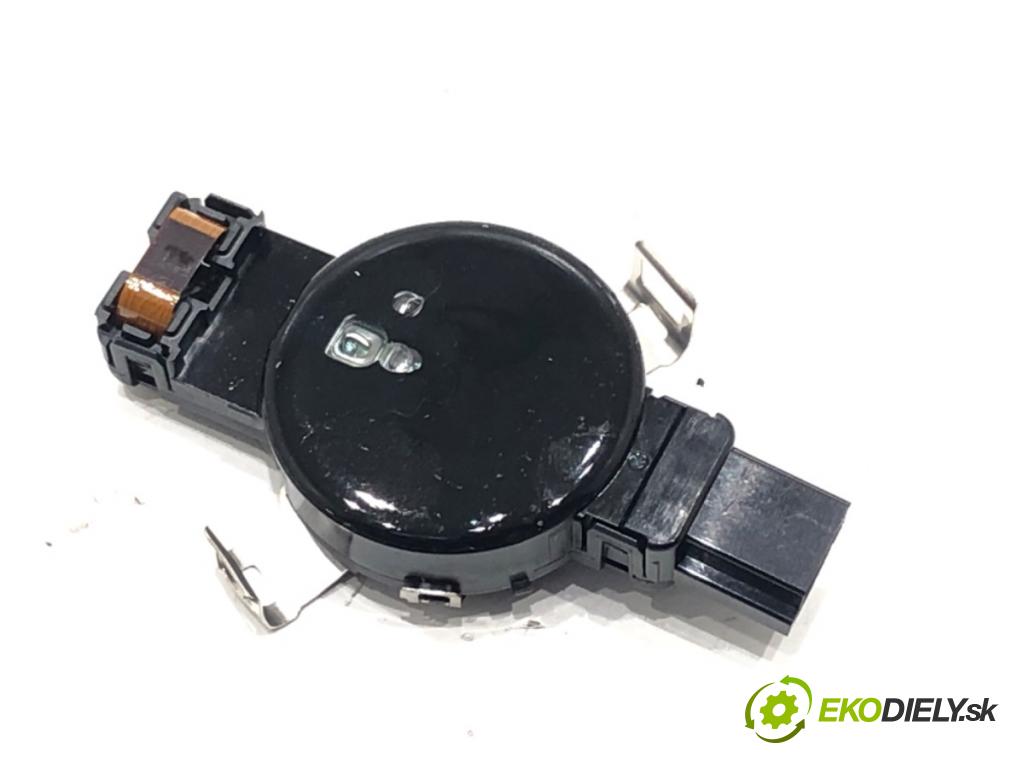 BMW X1 (U11) 2022-2025    s-drive 2.0i 115kW [156KM] BENZYNA  Snímač dažďa 5A71583 (Snímače dažďa)