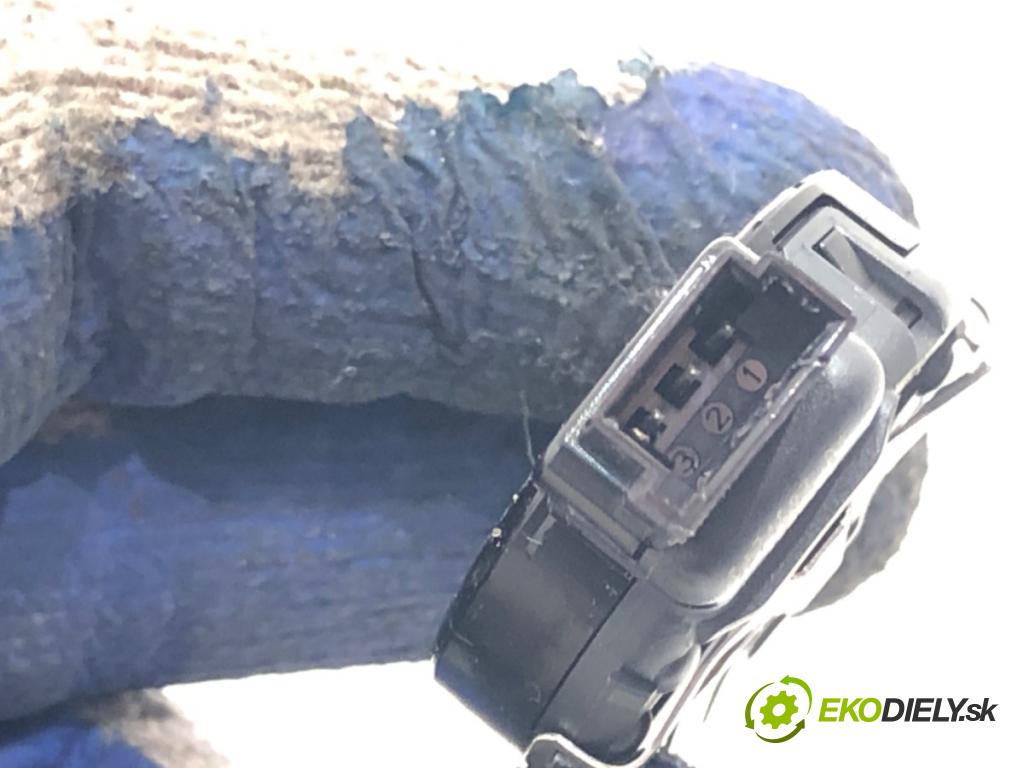 BMW X1 (U11) 2022-2025    s-drive 2.0i 115kW [156KM] BENZYNA  Snímač dažďa 5A71583 (Snímače dažďa)