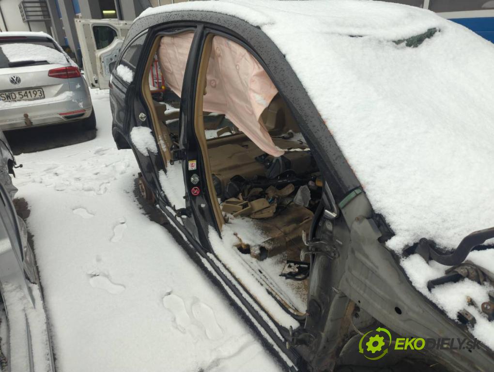 HONDA CR-V III (RE_) 2006 - 2022    2.0 i-VTEC (RE5, RE1) 110 kW [150 KM] benzyna 2007 - 2012  KAROSERIA ČTVRŤÁK blatník zadní část práh střecha PODŁUŻNICA