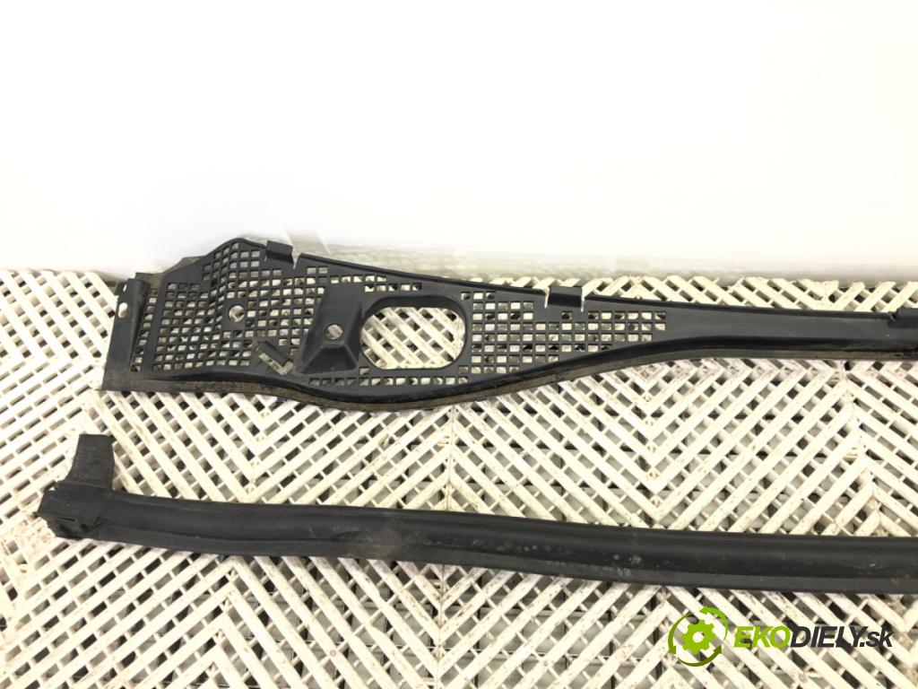 DACIA DUSTER (HS_) 2010 - 2018    1.6 16V LPG 77 kW [105 KM] Benzyna / gaz samochodowy (LPG) 2011 - 2018  Torpédo, plast pod čelné okno 8200294316 (Torpéda)