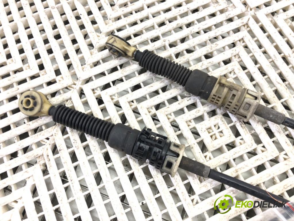 DACIA DUSTER (HS_) 2010 - 2018    1.6 16V LPG 77 kW [105 KM] Benzyna / gaz samochodowy (LPG) 2011 - 2018  Kulisa 8200760429 (Rýchlostné páky / kulisy)