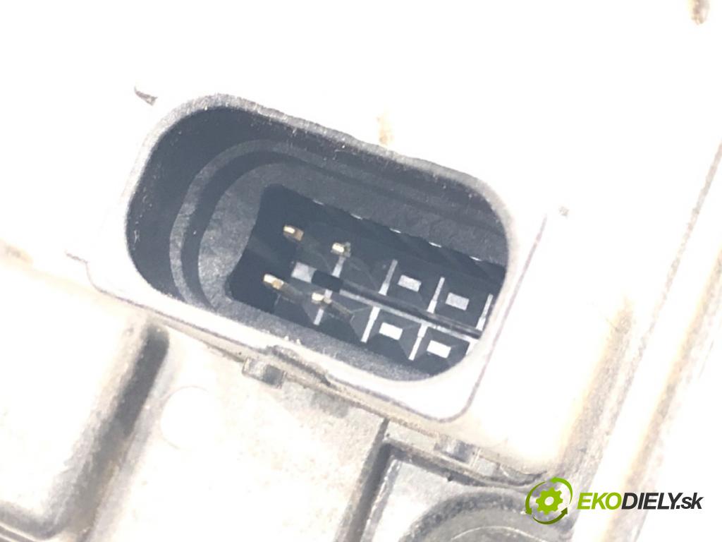 OPEL ZAFIRA B Nadwozie pełne/minivan (A05) 2005 - 2015    1.9 CDTI VAN (M75) 88 kW [120 KM] olej napędowy 2005 - 2015  zámok dveře pravý zadní část 13210739