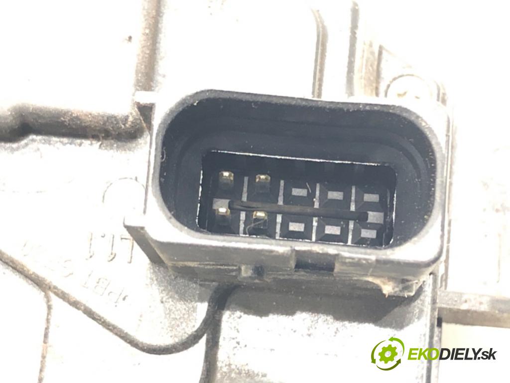 OPEL ZAFIRA B Nadwozie pełne/minivan (A05) 2005 - 2015    1.9 CDTI VAN (M75) 88 kW [120 KM] olej napędowy 2005 - 2015  zámok dveře levý přední část 13210748