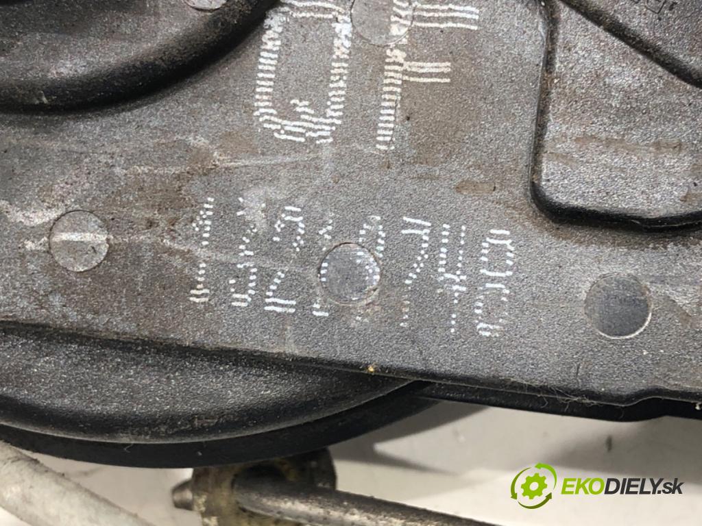 OPEL ZAFIRA B Nadwozie pełne/minivan (A05) 2005 - 2015    1.9 CDTI VAN (M75) 88 kW [120 KM] olej napędowy 2005 - 2015  zámok dveře levý přední část 13210748
