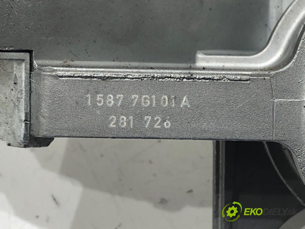 OPEL ZAFIRA B Nadwozie pełne/minivan (A05) 2005 - 2015    1.9 CDTI VAN (M75) 88 kW [120 KM] olej napędowy 2005 - 2015  spinačka 2421430 (Spínacie skrinky a kľúče)