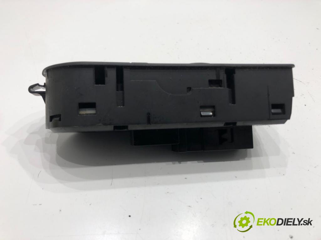 OPEL ZAFIRA B Nadwozie pełne/minivan (A05) 2005 - 2015    1.9 CDTI VAN (M75) 88 kW [120 KM] olej napędowy 2005 - 2015  Prepínač okien 13228706 (Prepínače, spínače, tlačidlá a ovládače kúrenia)