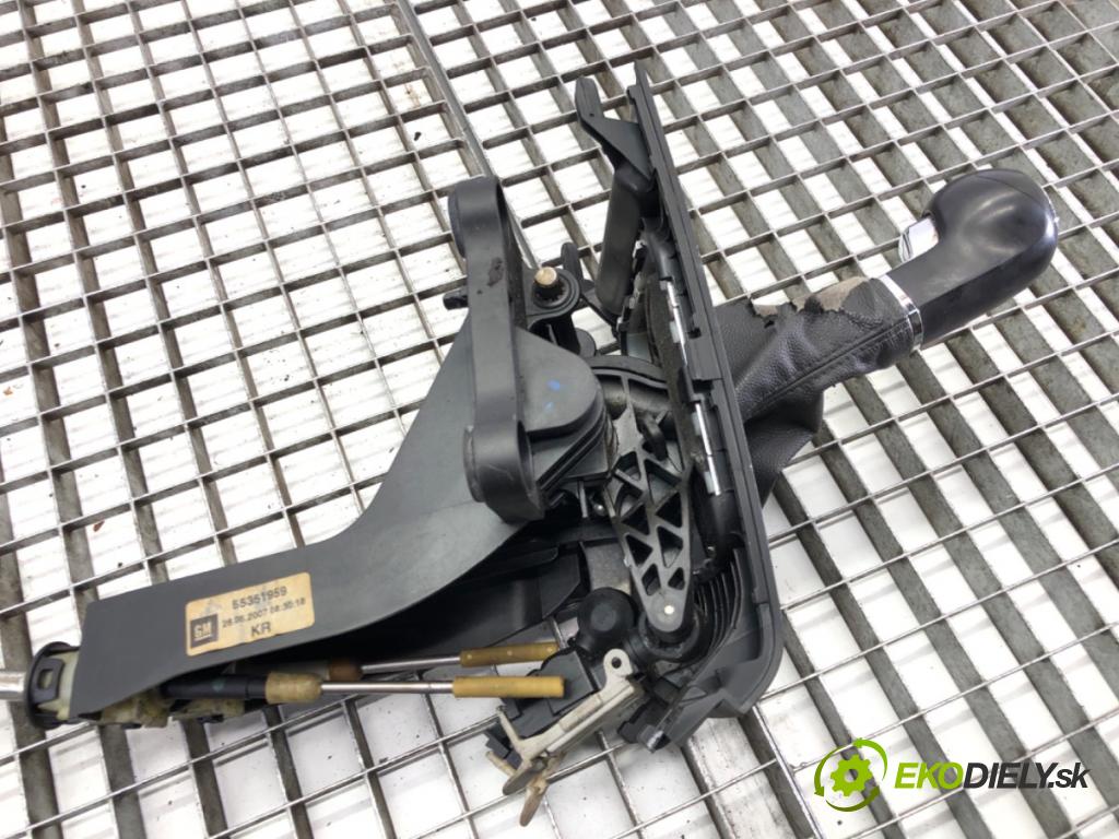 OPEL ZAFIRA B Nadwozie pełne/minivan (A05) 2005 - 2015    1.9 CDTI VAN (M75) 88 kW [120 KM] olej napędowy 2005 - 2015  Kulisa 55351959 (Rýchlostné páky / kulisy)