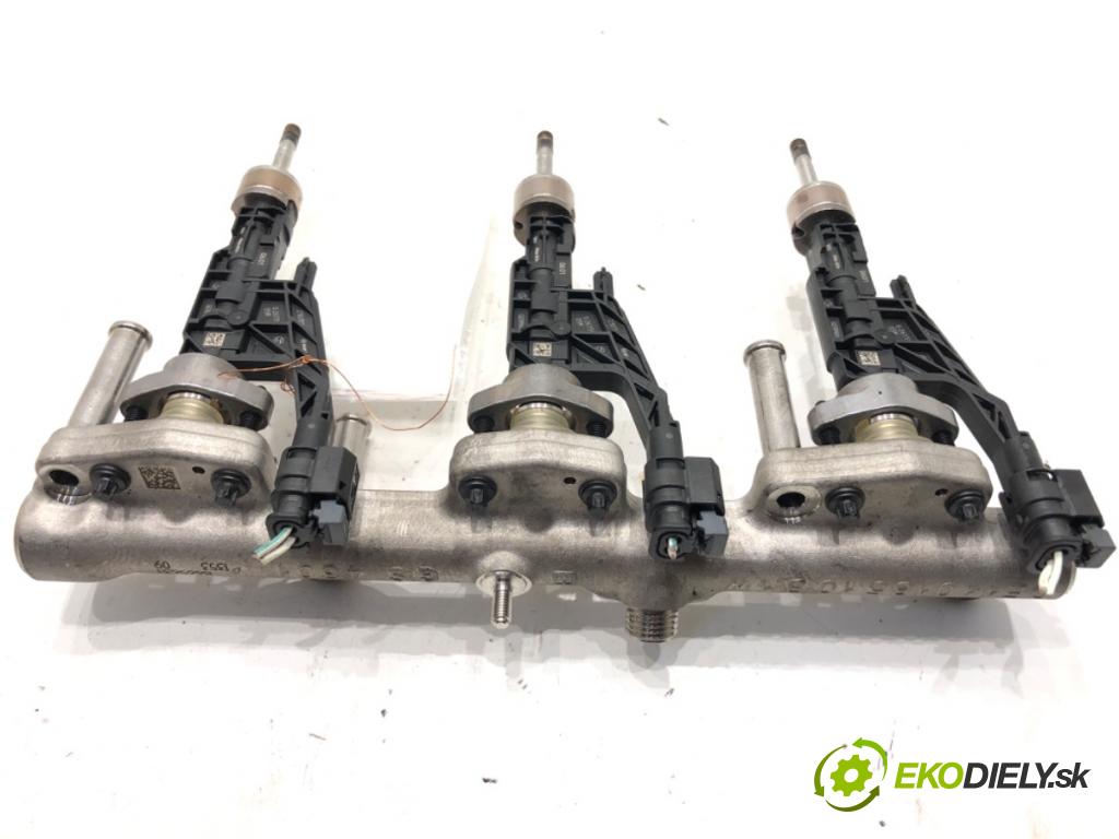 BMW X1 (U11) 2022-2025    s-drive 2.0i 115kW [156KM] BENZYNA  Lišta vstrekovacia 8744746 (Vstrekovacie lišty)