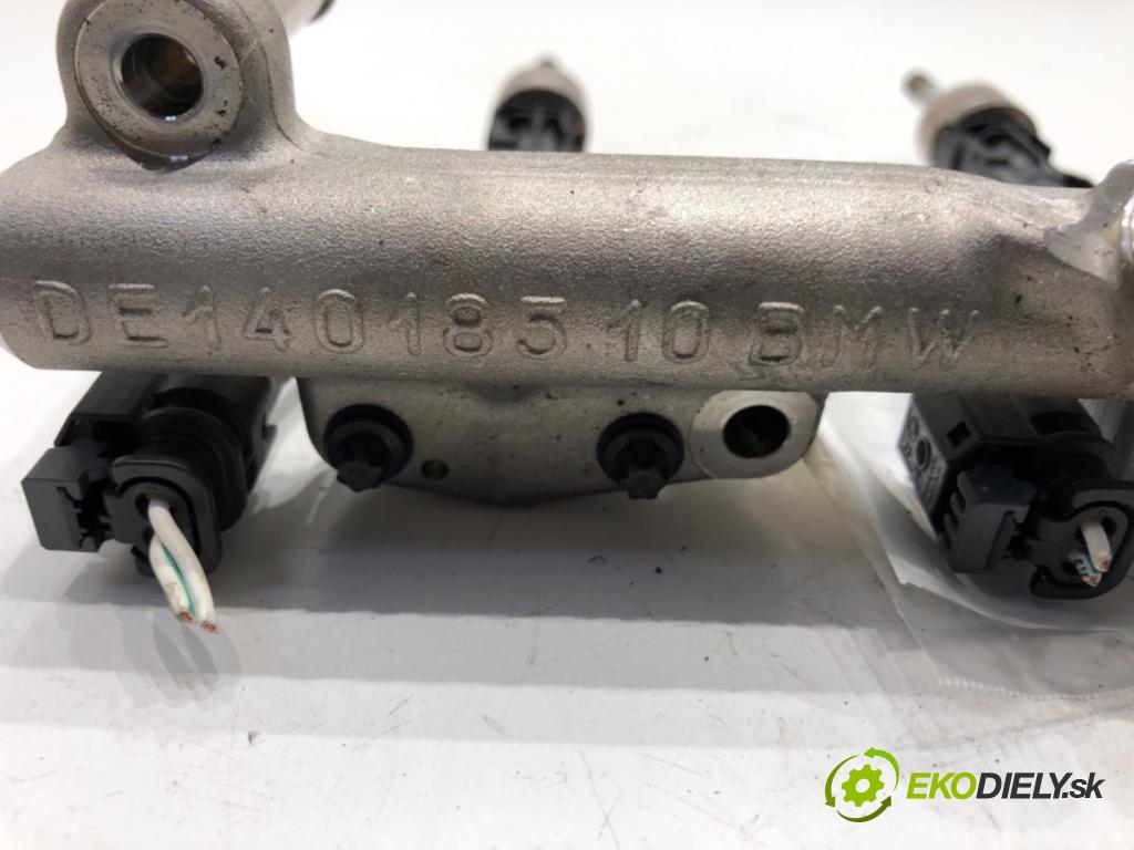 BMW X1 (U11) 2022-2025    s-drive 2.0i 115kW [156KM] BENZYNA  Lišta vstrekovacia 8744746 (Vstrekovacie lišty)