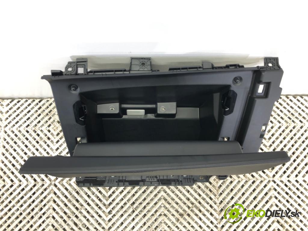 BMW X1 (U11) 2022-2025    s-drive 2.0i 115kW [156KM] BENZYNA  Priehradka, kastlík spolujazdca  (Priehradky, kastlíky)