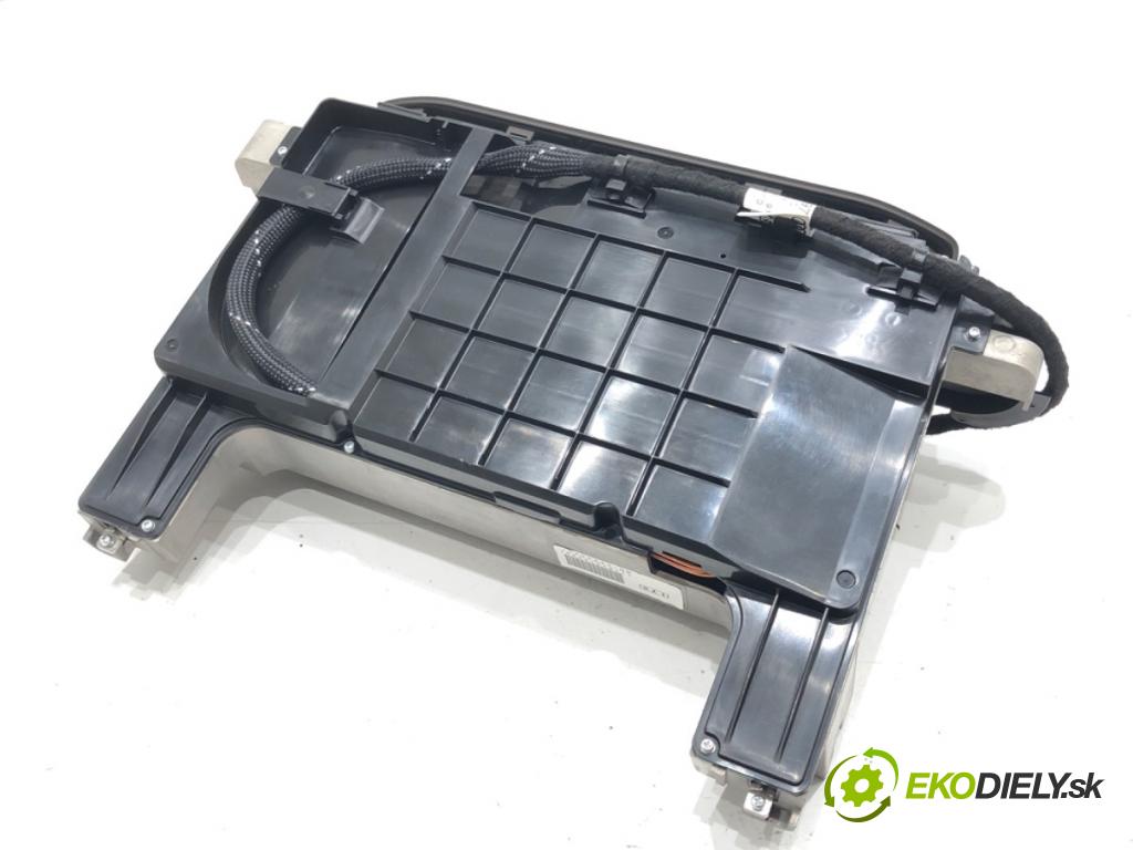 AUDI Q7 (4MB, 4MG) 2015 - 2022    3.0 TDI quattro 200 kW [272 KM] olej napędowy 2015 - 2019  Dislpej 4M0857273B (Prístrojové dosky, displeje)