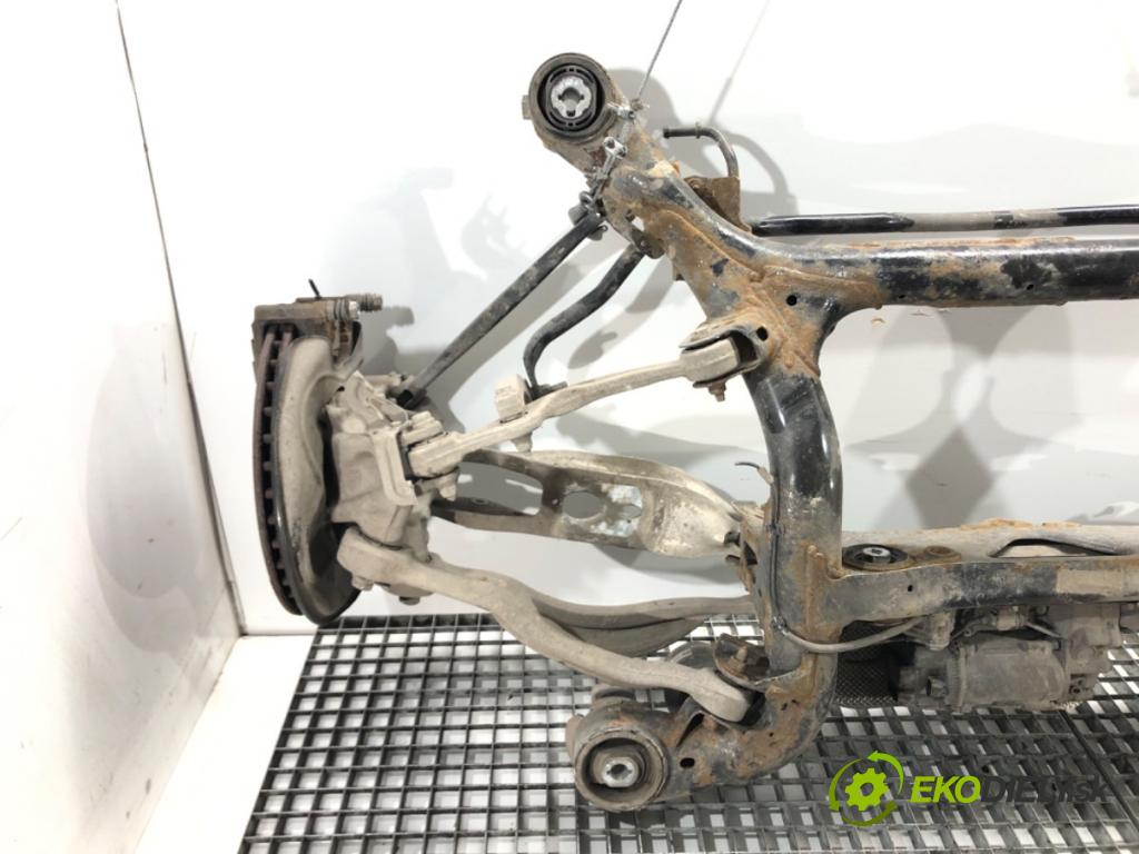 AUDI Q7 (4MB, 4MG) 2015 - 2022    3.0 TDI quattro 200 kW [272 KM] olej napędowy 2015 - 2019  výztuha zadní část řízení 4M0500025 4M0501055H