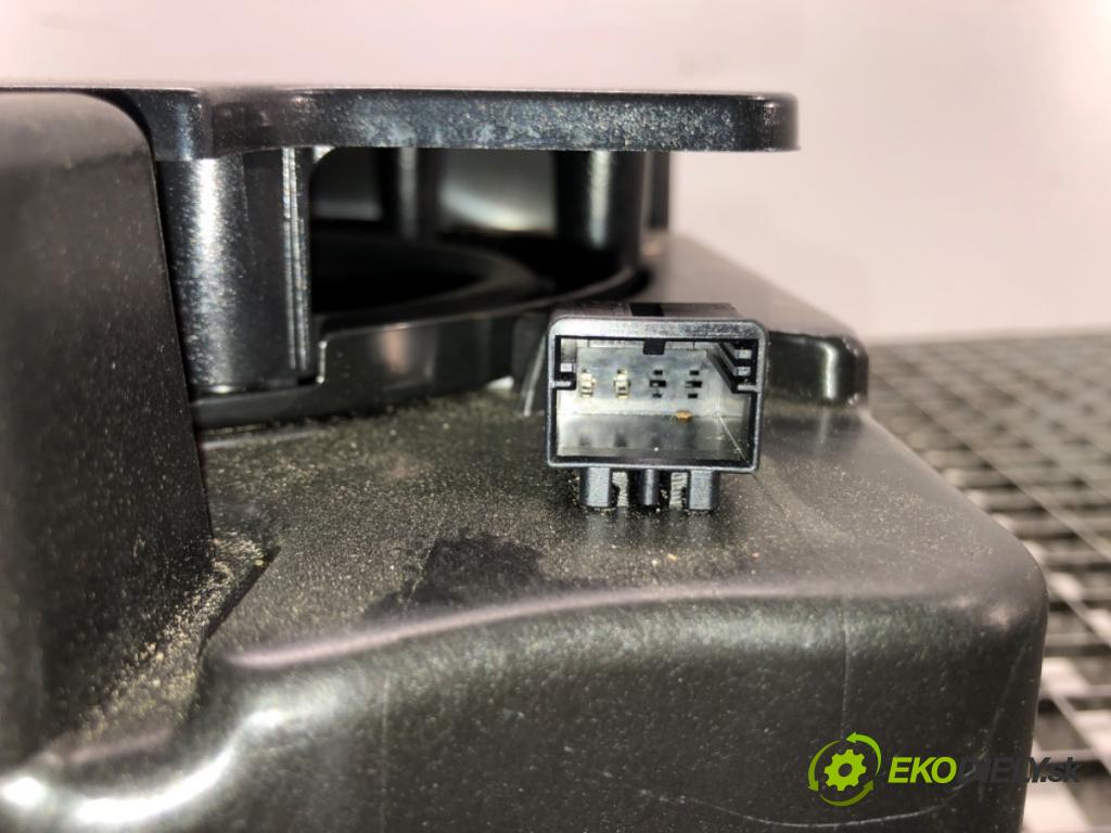 AUDI Q7 (4MB, 4MG) 2015 - 2022    3.0 TDI quattro 200 kW [272 KM] olej napędowy 2015 - 2019  subwoofer 4M0035621A (Audio zariadenia)