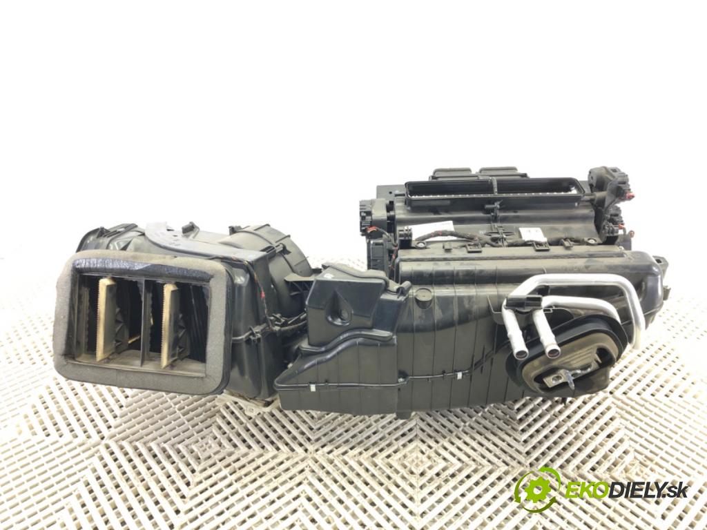 AUDI Q7 (4MB, 4MG) 2015 - 2022    3.0 TDI quattro 200 kW [272 KM] olej napędowy 2015 - 2019  topné těleso radiátor topení komplet KOMBAJN 4M1816005G (Radiátory topení)