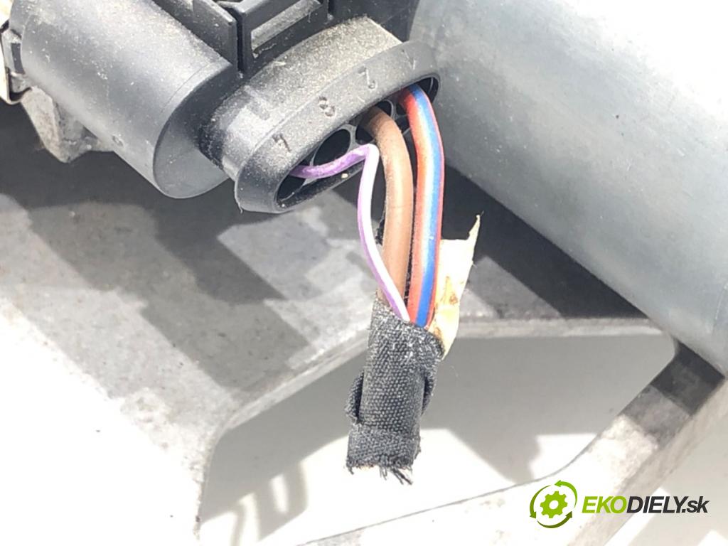 AUDI Q7 (4MB, 4MG) 2015 - 2022    3.0 TDI quattro 200 kW [272 KM] olej napędowy 2015 - 2019  Mechanizmus stieračov predný 4M1955023B (Motorčeky stieračov predné)