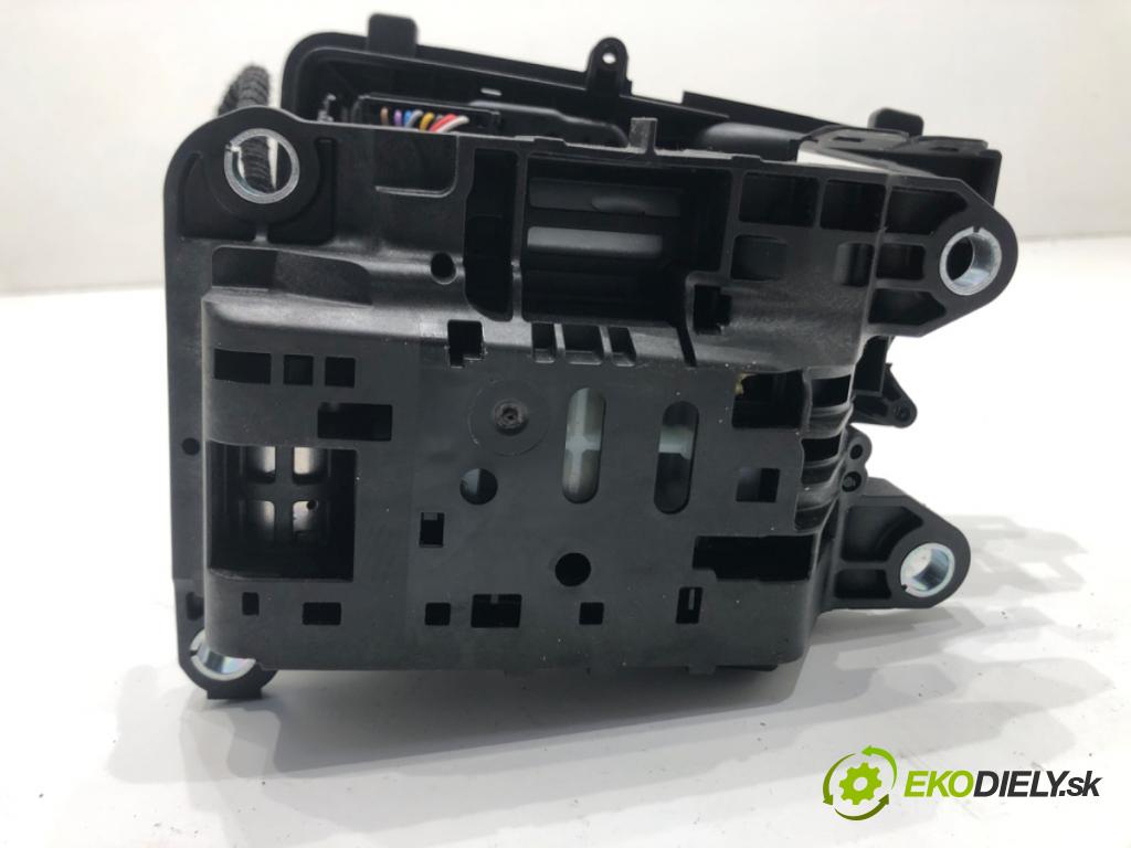 AUDI Q7 (4MB, 4MG) 2015 - 2022    3.0 TDI quattro 200 kW [272 KM] olej napędowy 2015 - 2019  Kulisa 4M1713041G (Rýchlostné páky / kulisy)