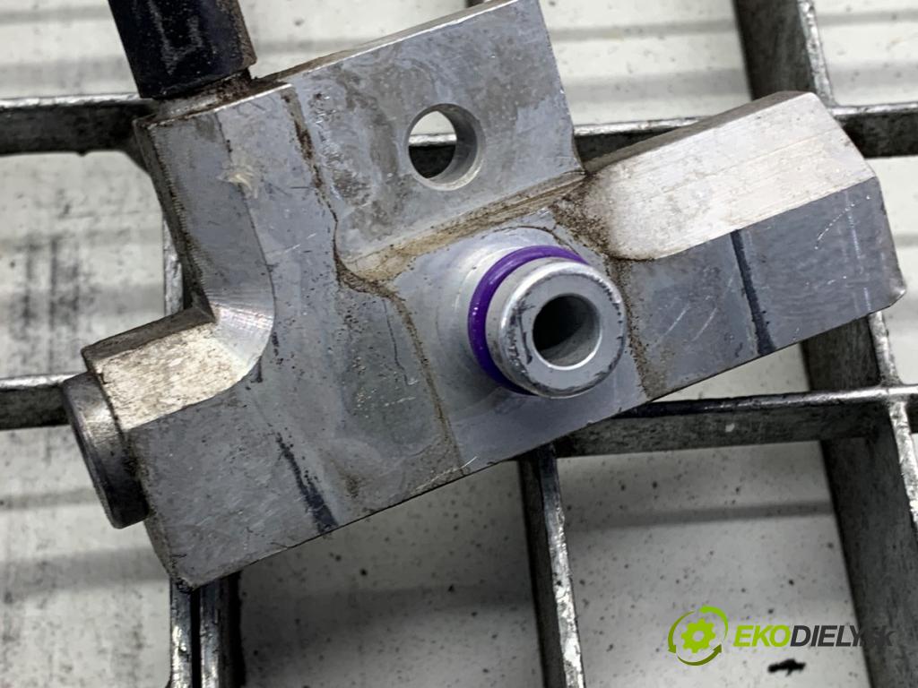 AUDI Q7 (4MB, 4MG) 2015 - 2022    3.0 TDI quattro 200 kW [272 KM] olej napędowy 2015 - 2019  rúrka klimatizácie 4M1816720R (Rúrky klimatizácie)