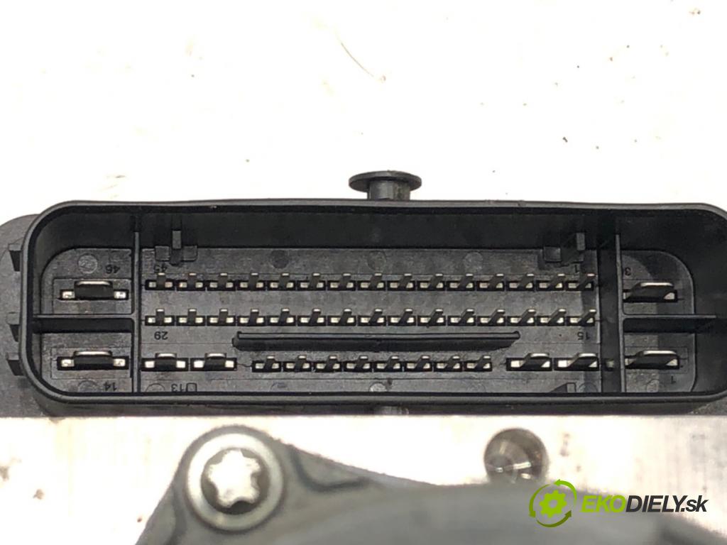 AUDI A8 D5 (4N2, 4N8) 2017 - 2022    60 TFSI Mild Hybrid quattro 338 kW [460 KM] Hybryda silnik benzynowy / elektryczny 2018 - 2022  Pumpa ABS 4N0907379AQ (Pumpy ABS)