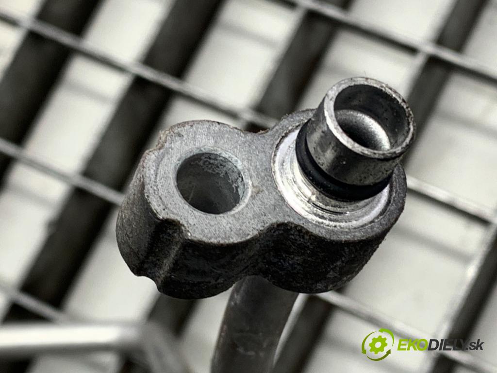 TOYOTA RAV 4 IV (_A4_) 2012 - 2022    2.5 Hybrid (AVA42_) 114 kW [155 KM] Hybryda silnik benzynowy / elektryczny 2015 - 2018  rúrka klimatizácie  (Rúrky klimatizácie)