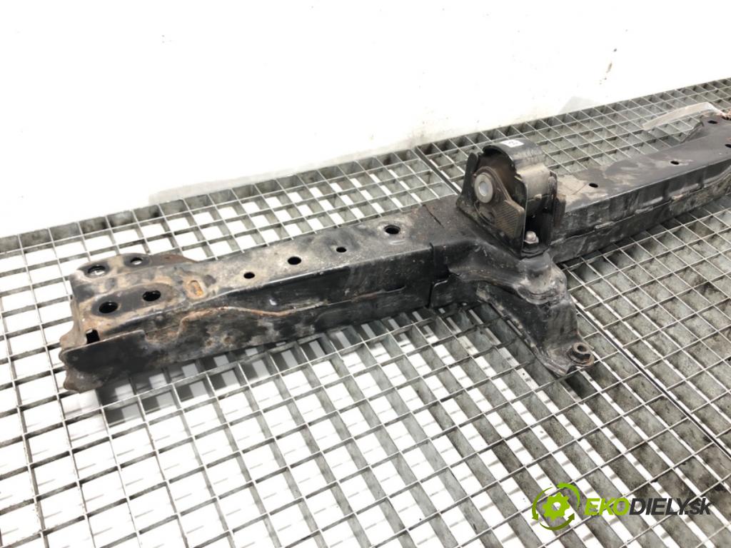 TOYOTA RAV 4 IV (_A4_) 2012 - 2022    2.5 Hybrid (AVA42_) 114 kW [155 KM] Hybryda silnik benzynowy / elektryczny 2015 - 2018  výztuha výztuha přední část