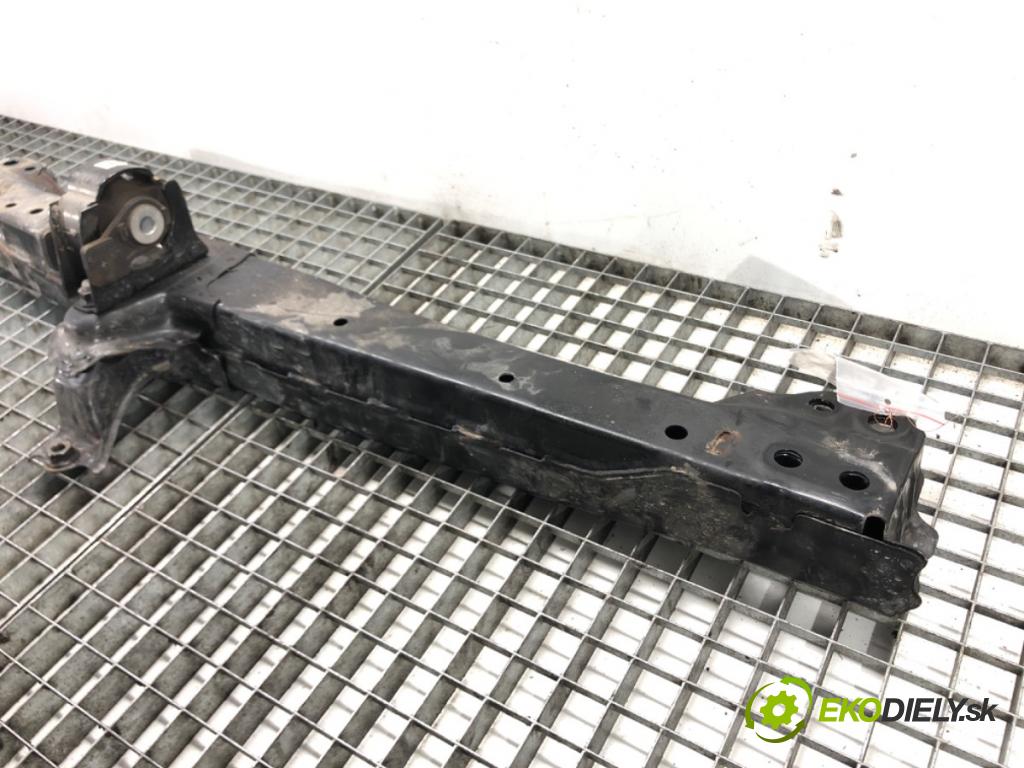 TOYOTA RAV 4 IV (_A4_) 2012 - 2022    2.5 Hybrid (AVA42_) 114 kW [155 KM] Hybryda silnik benzynowy / elektryczny 2015 - 2018  výztuha výztuha přední část