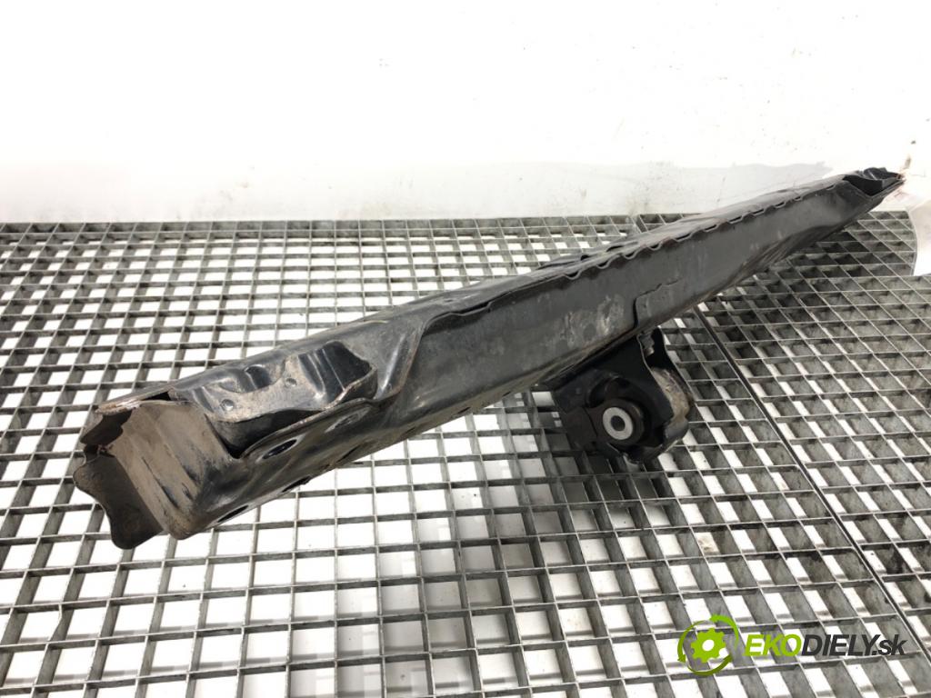TOYOTA RAV 4 IV (_A4_) 2012 - 2022    2.5 Hybrid (AVA42_) 114 kW [155 KM] Hybryda silnik benzynowy / elektryczny 2015 - 2018  výztuha výztuha přední část