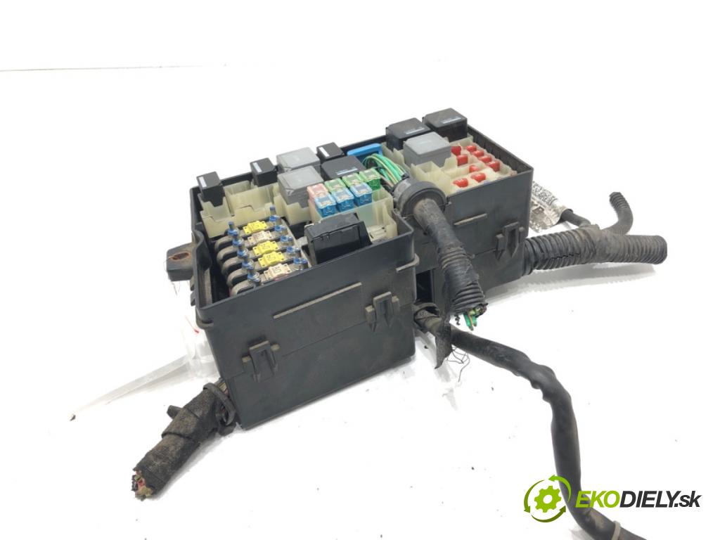 FORD FOCUS II Turnier (DA_, FFS, DS) 2004 - 2012    1.6 TDCi 80 kW [109 KM] olej napędowy 2004 - 2012  modul BSI  (Pojistkové skříňky)