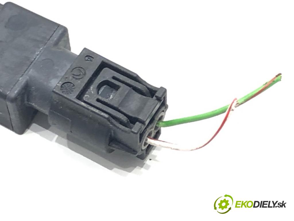 BMW X1 (U11) 2022-2025    s-drive 2.0i 115kW [156KM] BENZYNA  Zosilňovač Antenní: 5A1D0B2 (Zosilňovače)