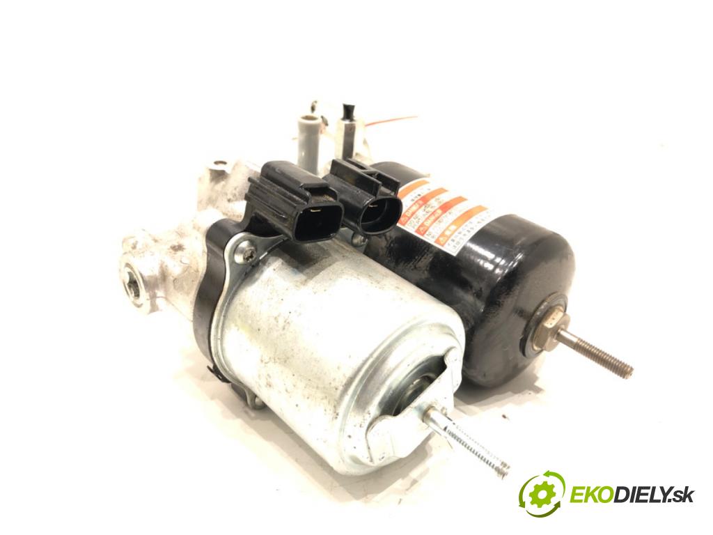 TOYOTA RAV 4 IV (_A4_) 2012 - 2022    2.5 Hybrid (AVA42_) 114 kW [155 KM] Hybryda silnik benzynowy / elektryczny 2015 - 2018  Pumpa brzdová 47070-47050 (Posilňovače bŕzd)