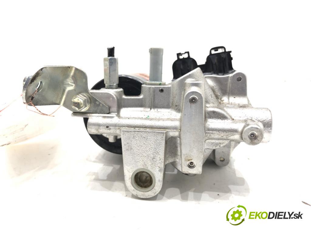 TOYOTA RAV 4 IV (_A4_) 2012 - 2022    2.5 Hybrid (AVA42_) 114 kW [155 KM] Hybryda silnik benzynowy / elektryczny 2015 - 2018  Pumpa brzdová 47070-47050 (Posilňovače bŕzd)