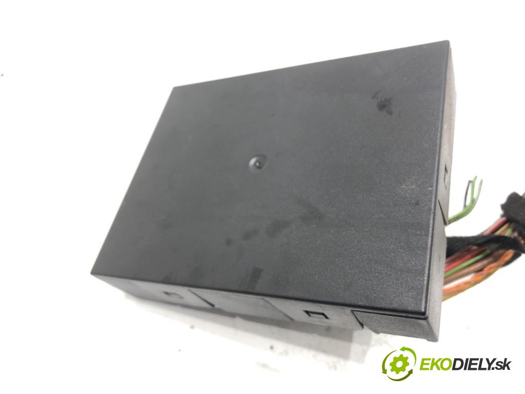 AUDI A3 (8P1) 2003 - 2013    2.0 FSI 110 kW [150 KM] benzyna 2003 - 2008  Modul komfortu 8P0959433B (Moduly komfortu)