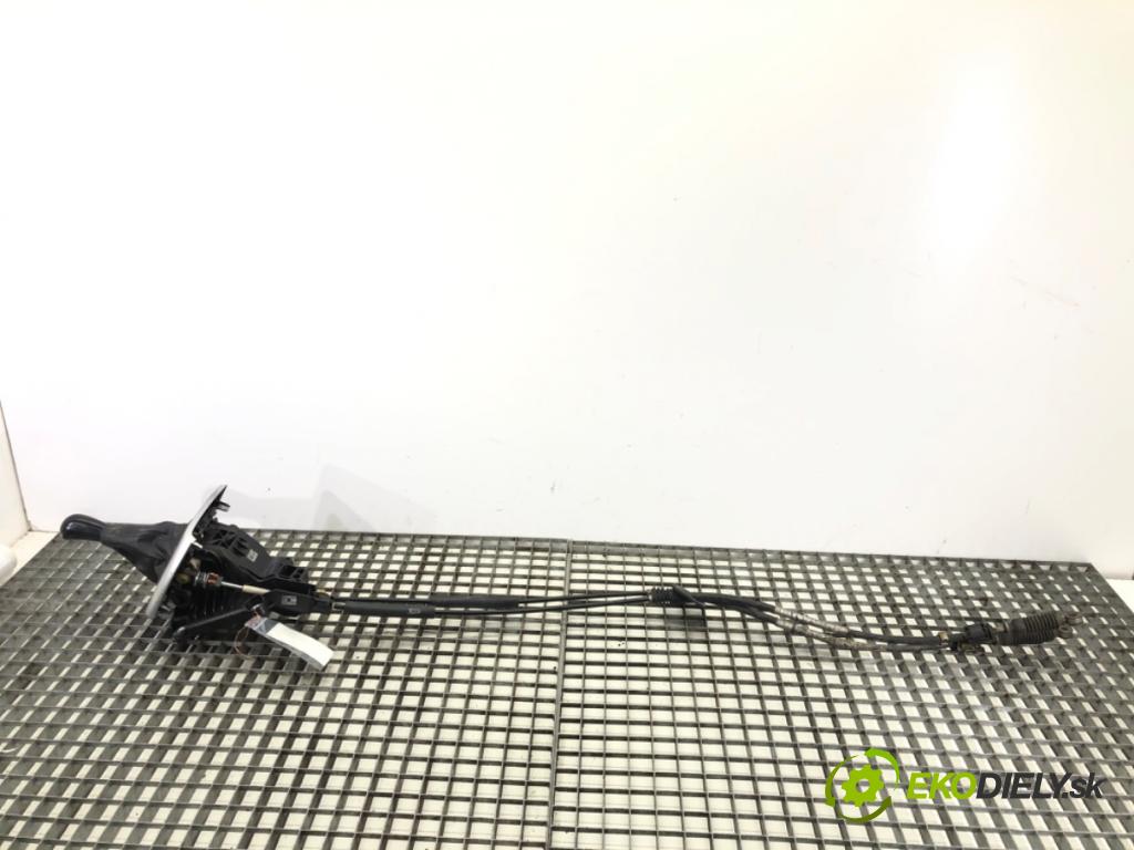 MAZDA 5 (CR19) 2005 - 2010    2.0 CD (CR19) 81 kW [110 KM] olej napędowy 2005 - 2010  Kulisa  (Rýchlostné páky / kulisy)