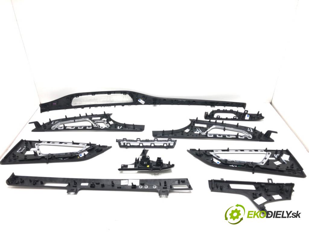 AUDI Q7 (4MB, 4MG) 2015 - 2022    3.0 TDI quattro 200 kW [272 KM] olej napędowy 2015 - 2019  lišty kryt 4M1853189R 4M1853242B (Lišty)