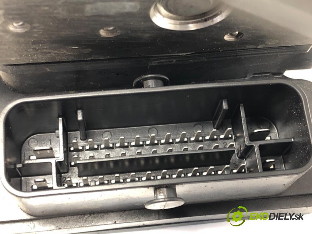 VW TRANSPORTER / CARAVELLE VI Autobus (SGB, SGJ, SHB, SHJ) 2015 - 2022    2.0 TDI 110 kW [150 KM] olej napędowy 2015 - 2022  Pumpa ABS 7LB614517B (Pumpy ABS)