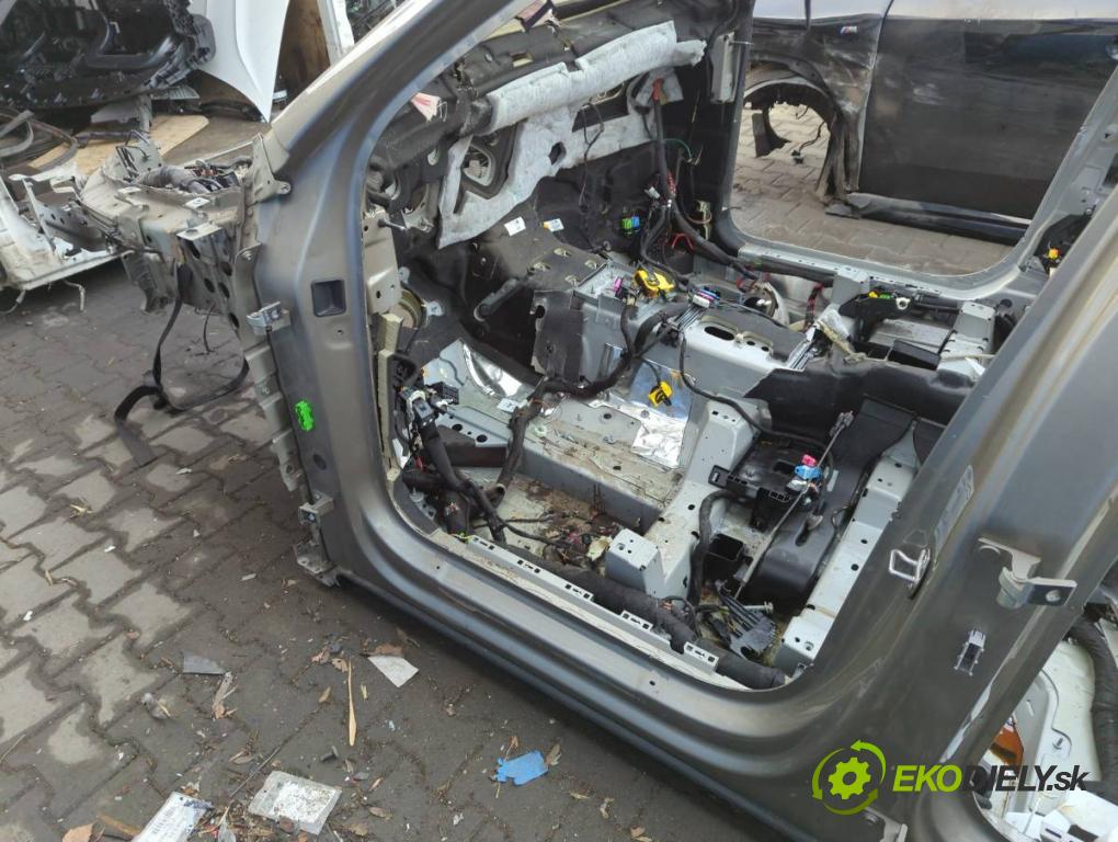 AUDI Q7 (4MB, 4MG) 2015 - 2022    3.0 TDI quattro 200 kW [272 KM] olej napędowy 2015 - 2019  KAROSERIA ČTVRŤÁK blatník zadní část levý pravý práh střecha PODŁUŻNICA levý pravý