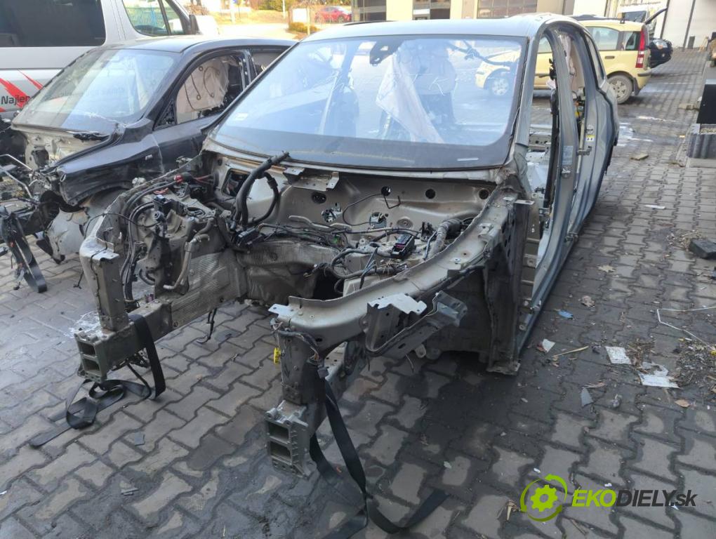 AUDI Q7 (4MB, 4MG) 2015 - 2022    3.0 TDI quattro 200 kW [272 KM] olej napędowy 2015 - 2019  KAROSERIA ČTVRŤÁK blatník zadní část levý pravý práh střecha PODŁUŻNICA levý pravý