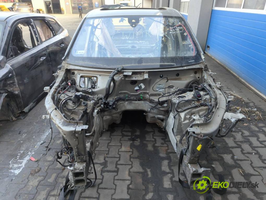 AUDI Q7 (4MB, 4MG) 2015 - 2022    3.0 TDI quattro 200 kW [272 KM] olej napędowy 2015 - 2019  KAROSERIA ČTVRŤÁK blatník zadní část levý pravý práh střecha PODŁUŻNICA levý pravý