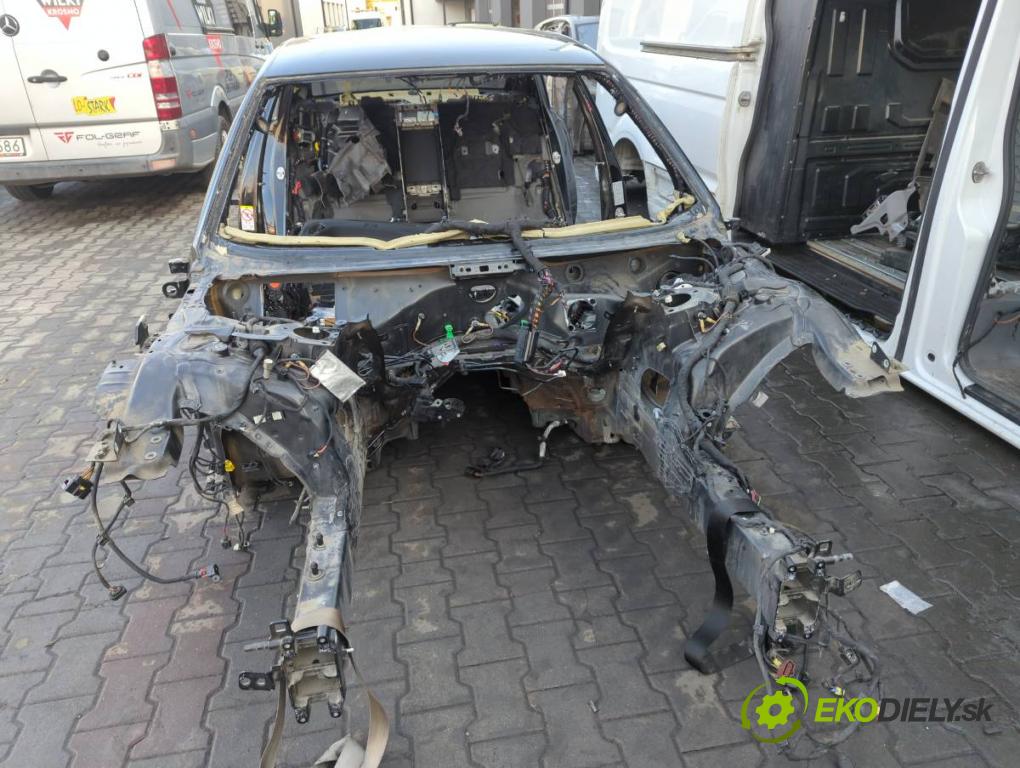 AUDI A8 D5 (4N2, 4N8) 2017 - 2022    60 TFSI Mild Hybrid quattro 338 kW [460 KM] Hybryda silnik benzynowy / elektryczny 2018 - 2022  KAROSERIA ČTVRŤÁK blatník zadní část levý pravý práh střecha PODŁUŻNICA levý pravý