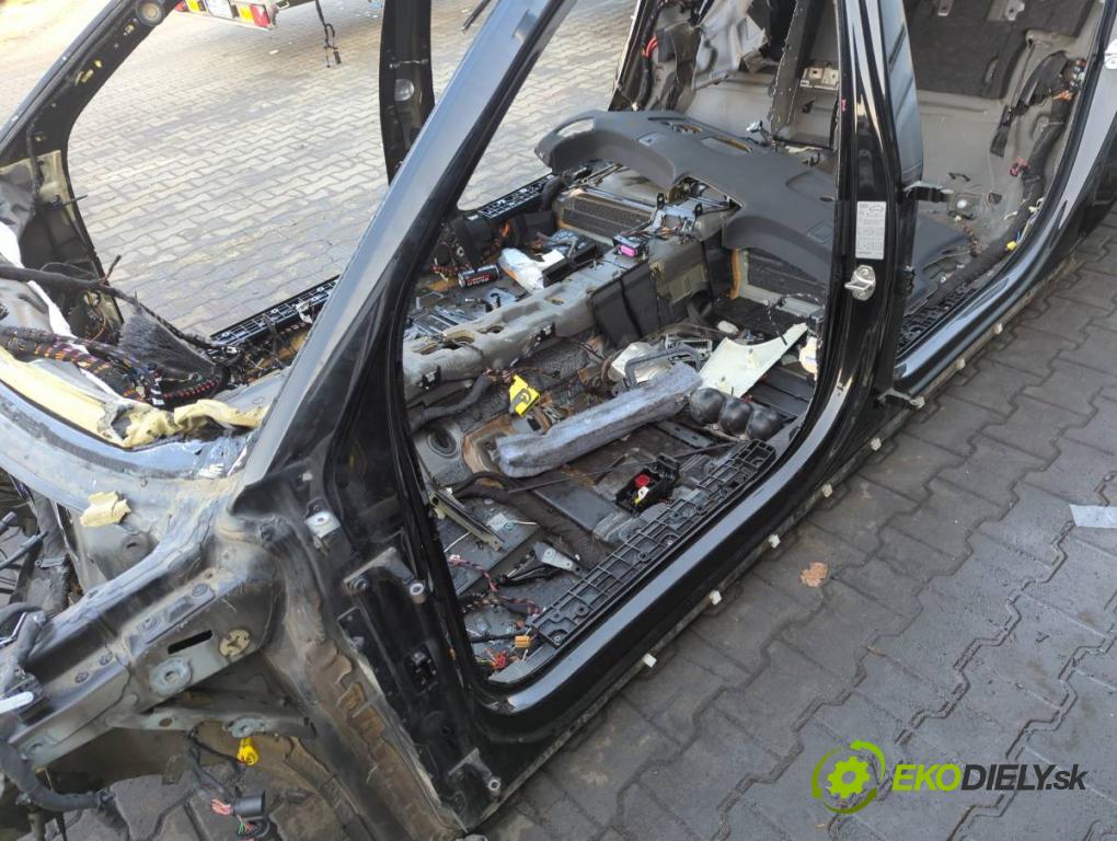 AUDI A8 D5 (4N2, 4N8) 2017 - 2022    60 TFSI Mild Hybrid quattro 338 kW [460 KM] Hybryda silnik benzynowy / elektryczny 2018 - 2022  KAROSERIA ČTVRŤÁK blatník zadní část levý pravý práh střecha PODŁUŻNICA levý pravý
