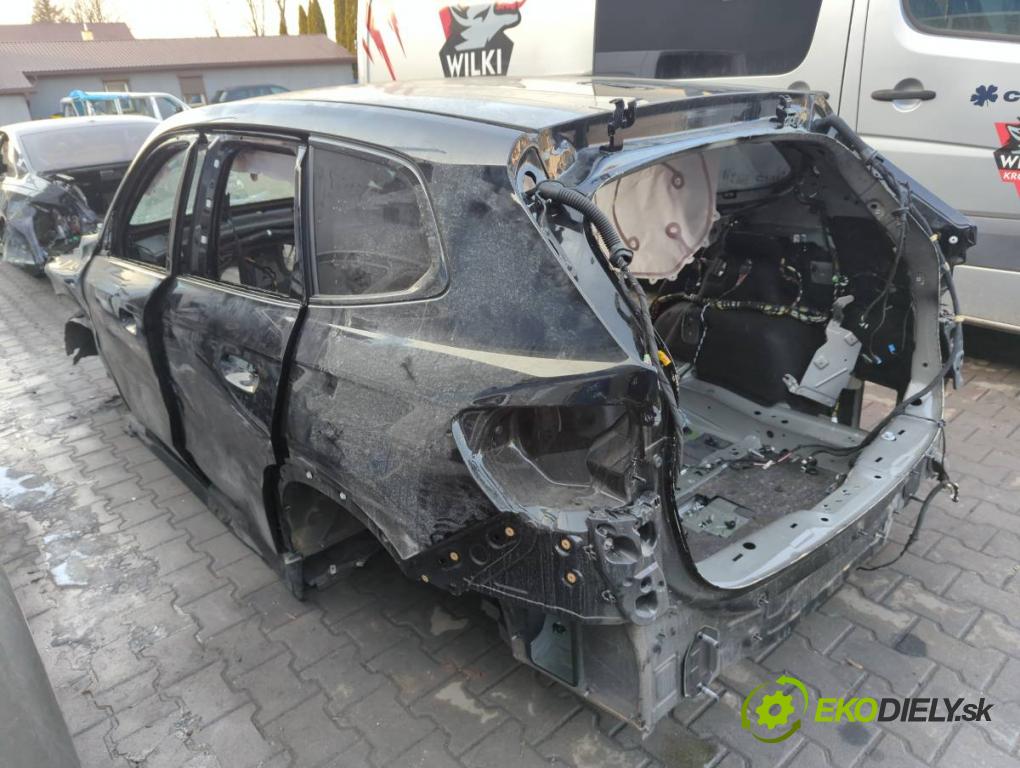 BMW X1 (U11) 2022-2025    s-drive 2.0i 115kW [156KM] BENZYNA  KAROSERIA ČTVRŤÁK blatník zadní část levý pravý práh střecha PODŁUŻNICA levý pravý