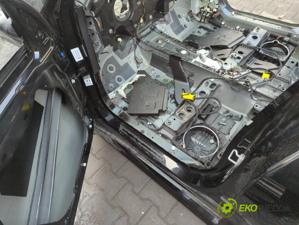 BMW X1 (U11) 2022-2025    s-drive 2.0i 115kW [156KM] BENZYNA  KAROSERIA ČTVRŤÁK blatník zadní část levý pravý práh střecha PODŁUŻNICA levý pravý