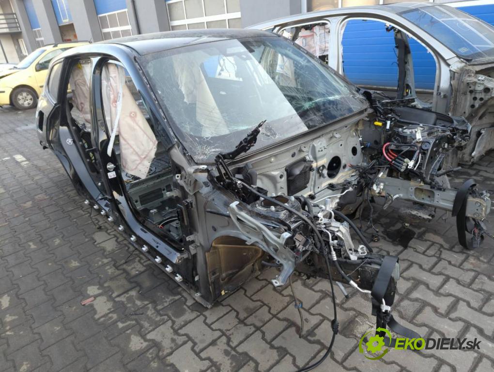 BMW X1 (U11) 2022-2025    s-drive 2.0i 115kW [156KM] BENZYNA  KAROSERIA ČTVRŤÁK blatník zadní část levý pravý práh střecha PODŁUŻNICA levý pravý
