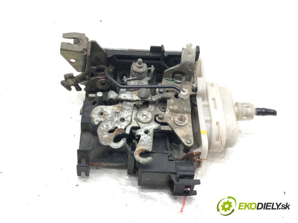 AUDI A3 (8L1) 1996 - 2006    1.9 TDI 96 kW [130 KM] olej napędowy 2000 - 2003  zámok dveře levý přední část 8L1837015A
