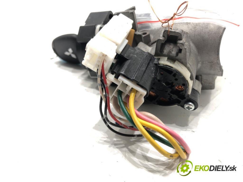 MITSUBISHI MIRAGE / SPACE STAR VI liftback (A0_A) 2012 - 2022    1.0 (A05A) 52 kW [71 KM] benzyna 2012 - 2022  spinačka SL-M15 (Spínacie skrinky a kľúče)